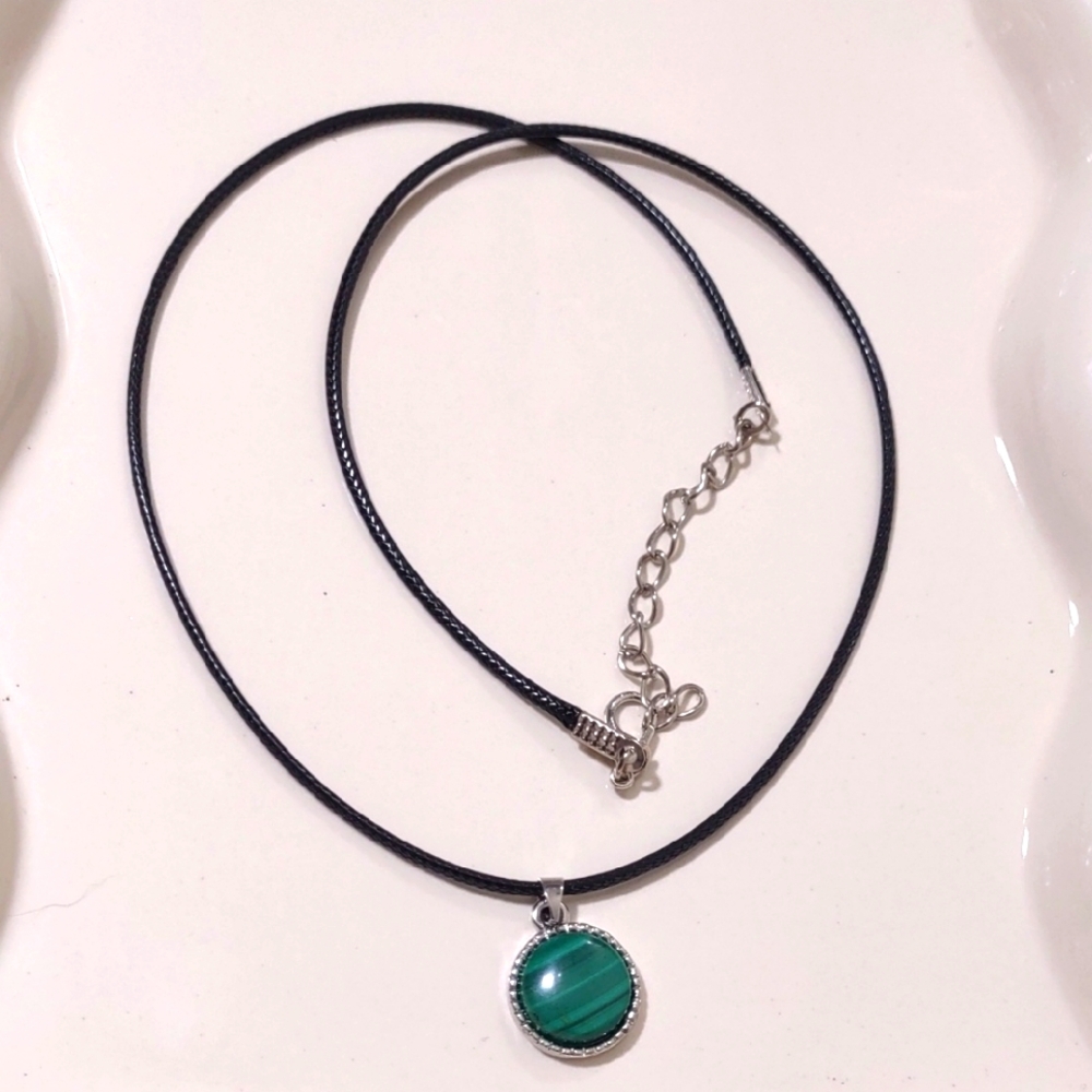 Malachite Necklace 10inch Long With Pendent Adjustable Necklace Claw Clip